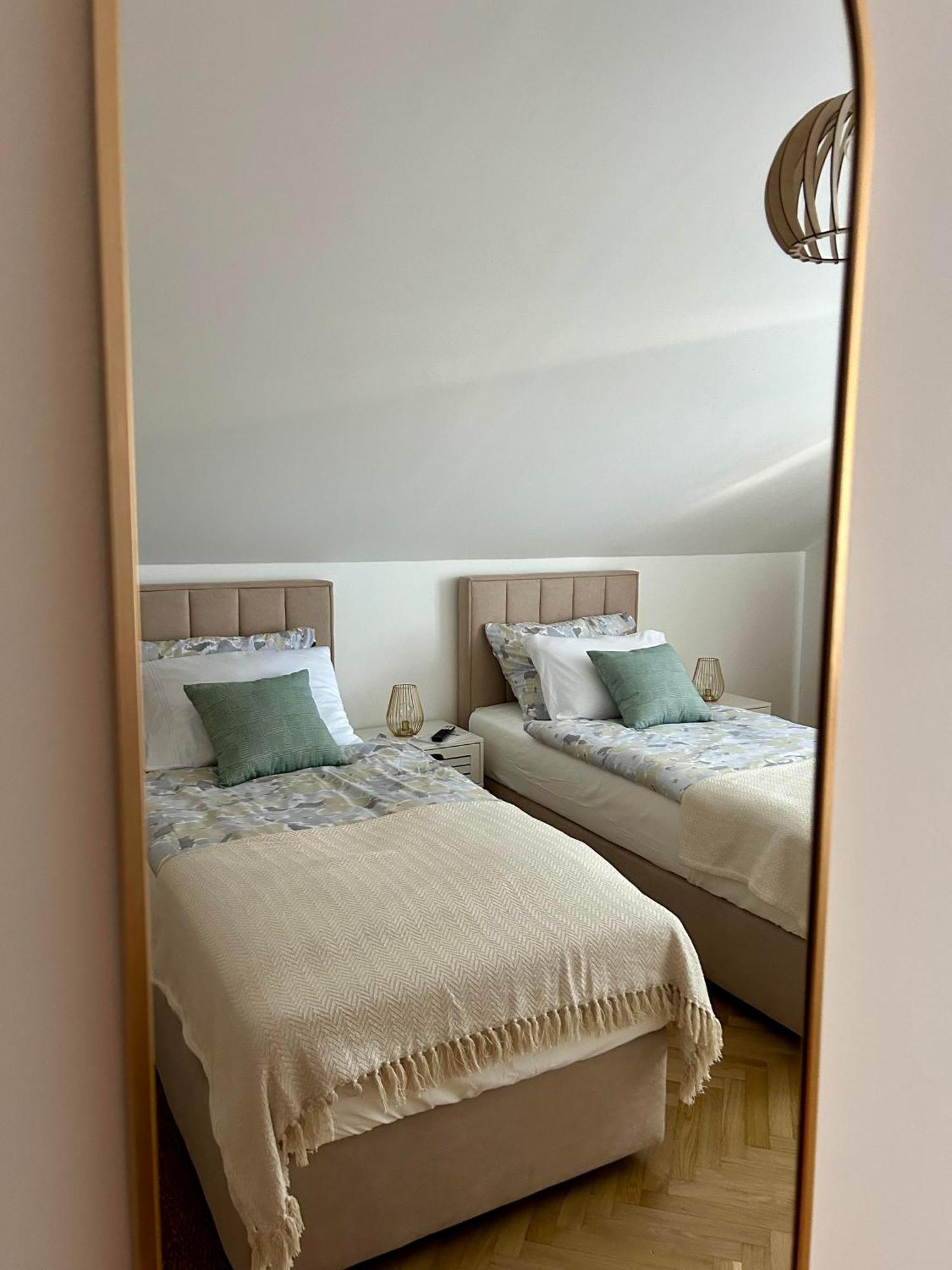 Apartman Tony Deluxe Near Zagreb Airport Велика-Горица Экстерьер фото