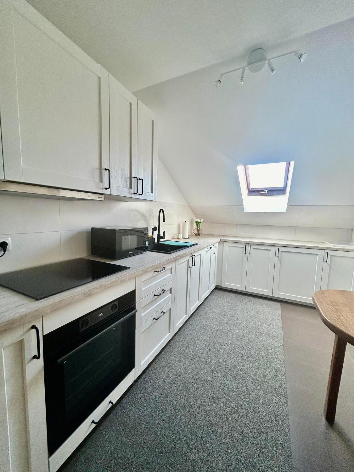 Apartman Tony Deluxe Near Zagreb Airport Велика-Горица Экстерьер фото
