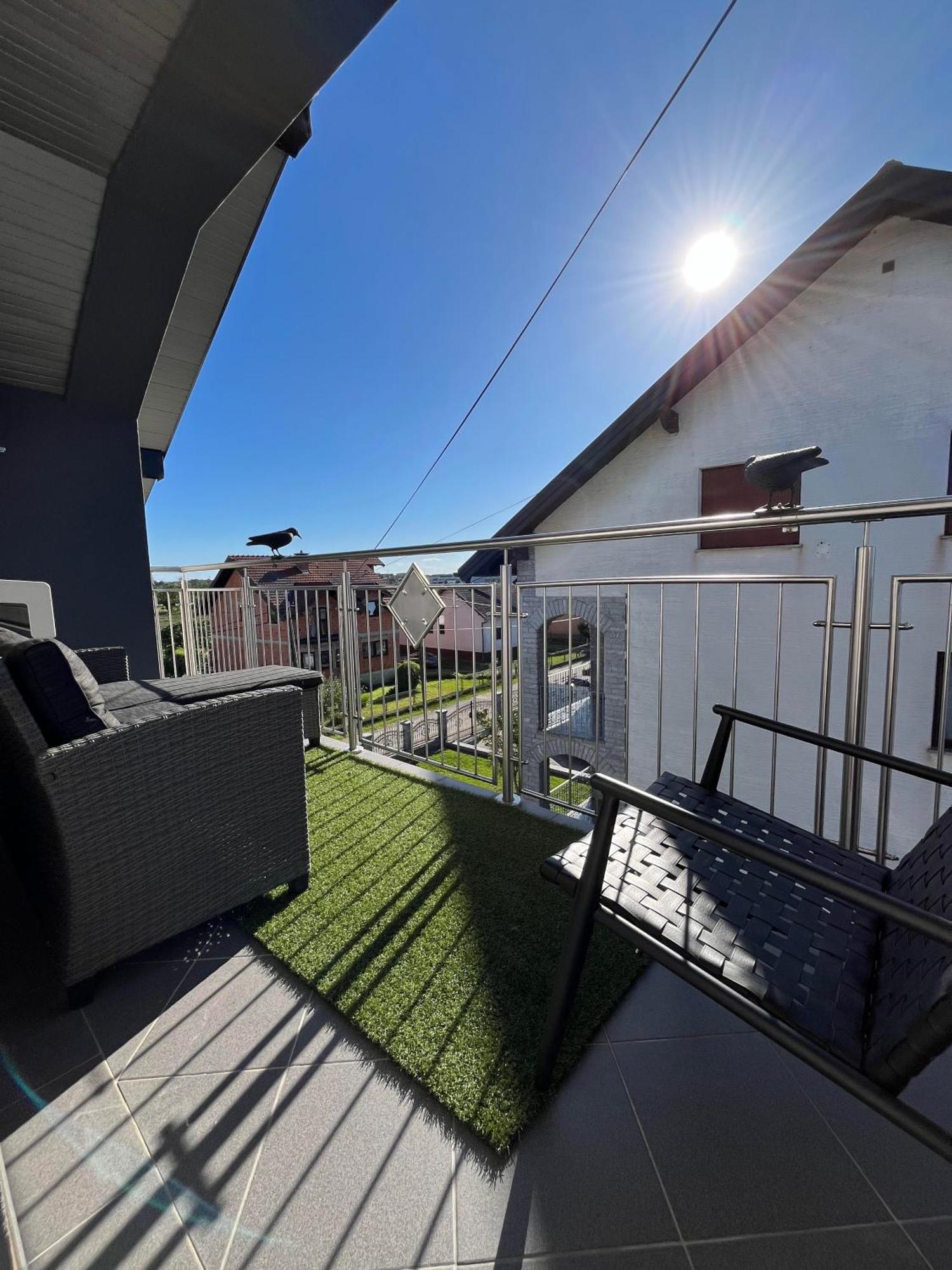 Apartman Tony Deluxe Near Zagreb Airport Велика-Горица Экстерьер фото