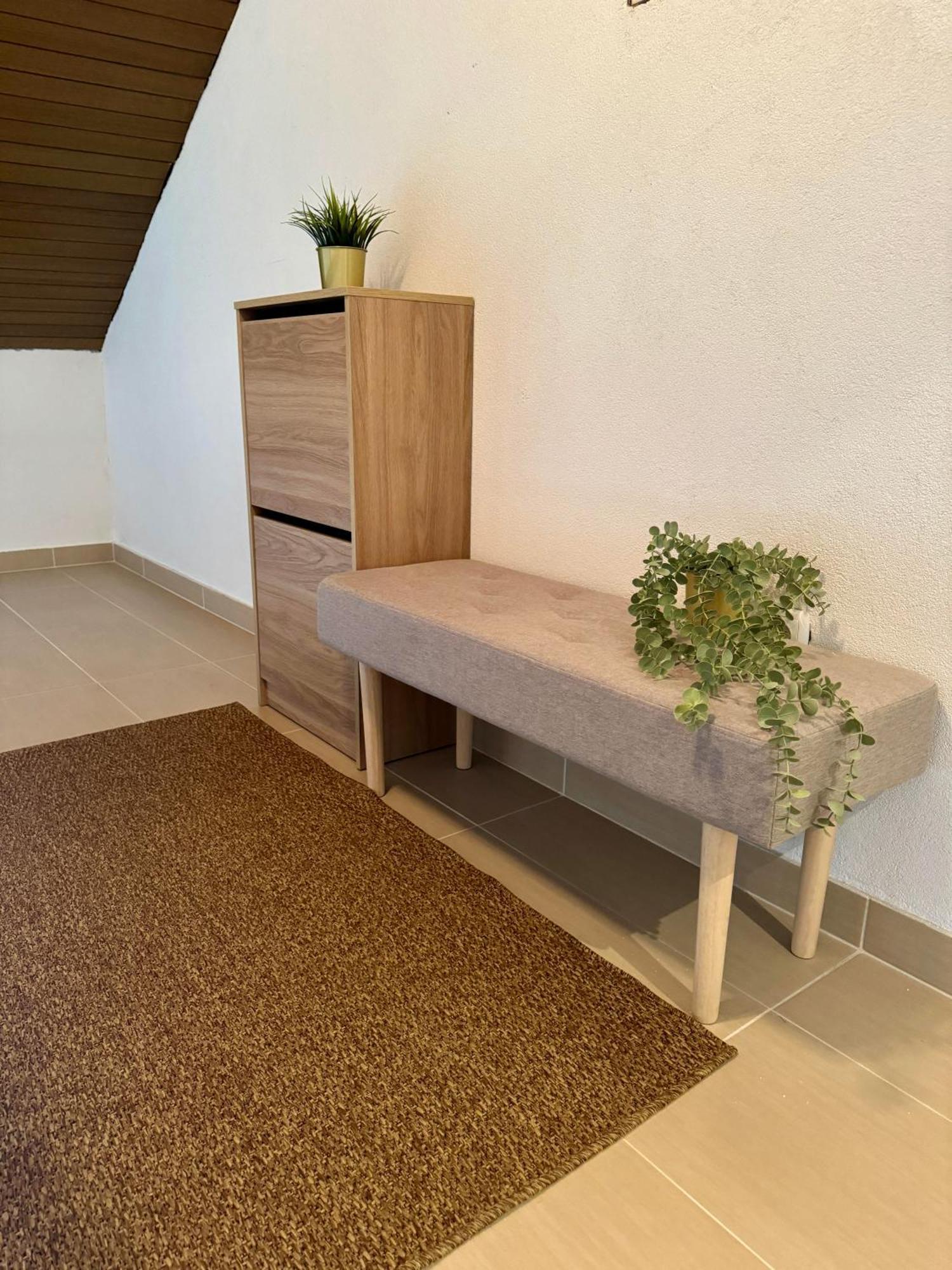 Apartman Tony Deluxe Near Zagreb Airport Велика-Горица Экстерьер фото